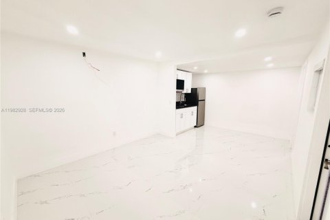 Снять в аренду квартиру в Майами, Флорида 144.37м2, № 2080487 - фото 4