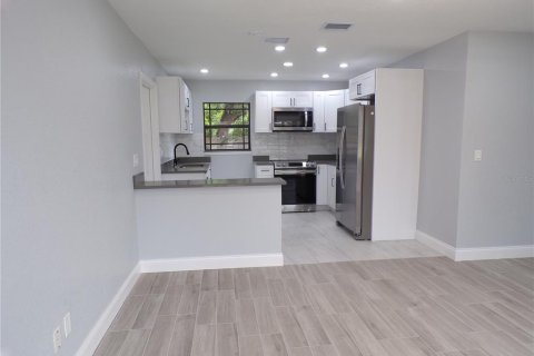 Villa ou maison à vendre à Seminole, Floride: 3 chambres, 74.32 m2 № 2329588 - photo 3