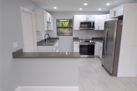 Villa ou maison à vendre à Seminole, Floride: 3 chambres, 74.32 m2 № 2329588 - photo 6
