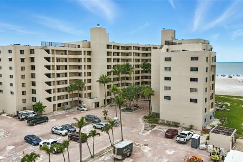 Condo in Fort Myers Beach, Florida, 2 bedrooms  № 1803031 - photo 3
