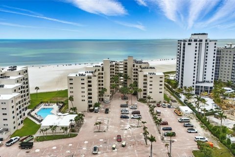 Condo in Fort Myers Beach, Florida, 2 bedrooms  № 1803031 - photo 8