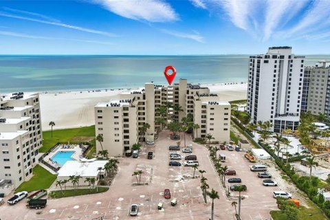 Condo in Fort Myers Beach, Florida, 2 bedrooms  № 1803031 - photo 9