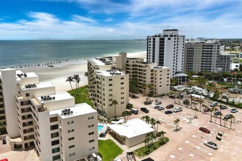 Condo in Fort Myers Beach, Florida, 2 bedrooms  № 1803031 - photo 5
