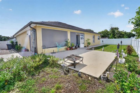 Villa ou maison à vendre à Kissimmee, Floride: 3 chambres, 175.4 m2 № 2425460 - photo 27