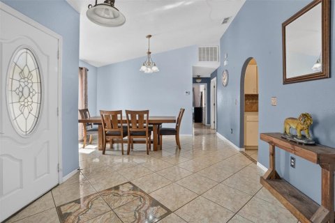 Villa ou maison à vendre à Kissimmee, Floride: 3 chambres, 175.4 m2 № 2425460 - photo 2