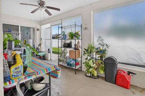 Villa ou maison à vendre à Kissimmee, Floride: 3 chambres, 175.4 m2 № 2425460 - photo 25
