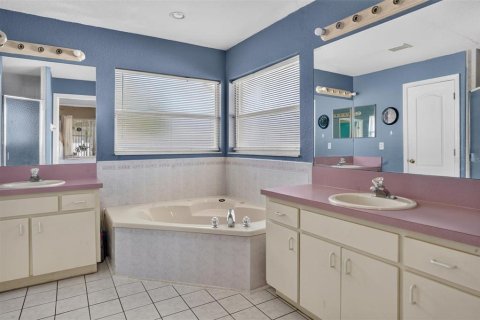 Villa ou maison à vendre à Kissimmee, Floride: 3 chambres, 175.4 m2 № 2425460 - photo 15