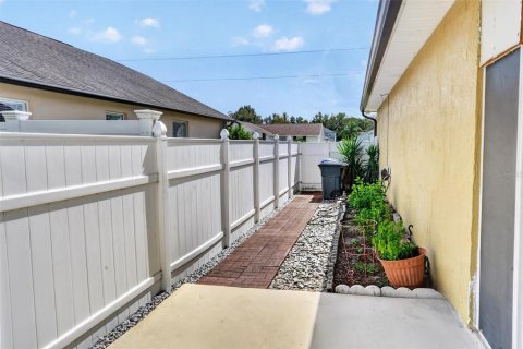 Villa ou maison à vendre à Kissimmee, Floride: 3 chambres, 175.4 m2 № 2425460 - photo 28