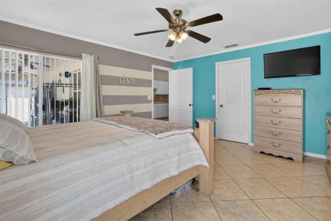 Villa ou maison à vendre à Kissimmee, Floride: 3 chambres, 175.4 m2 № 2425460 - photo 13