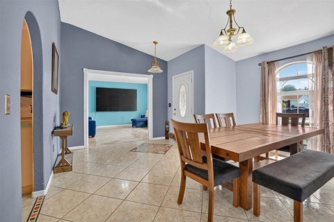 Villa ou maison à vendre à Kissimmee, Floride: 3 chambres, 175.4 m2 № 2425460 - photo 8