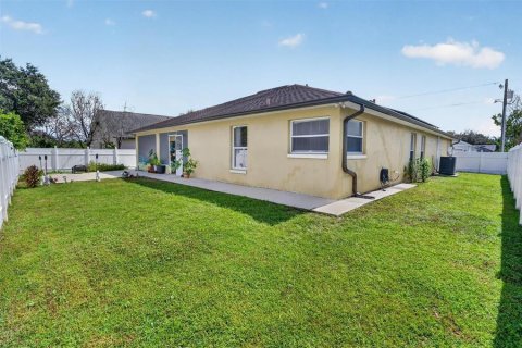 Villa ou maison à vendre à Kissimmee, Floride: 3 chambres, 175.4 m2 № 2425460 - photo 29