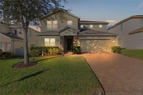 Купить виллу или дом в Миннеола, Флорида 11 комнат, 260.13м2, № 1546065 - фото 1
