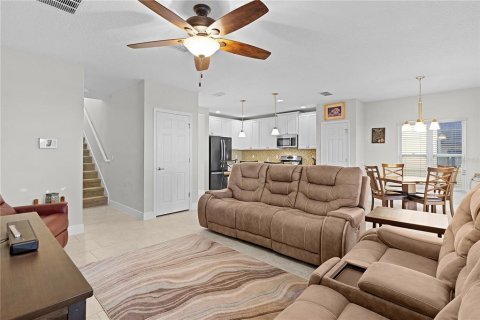 Купить виллу или дом в Миннеола, Флорида 11 комнат, 260.13м2, № 1546065 - фото 20