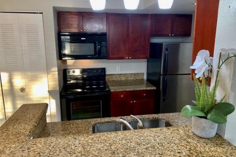 Condo in Orlando, Florida, 1 bedroom  № 1894812 - photo 4
