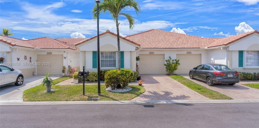 Дом в Делрей-Бич, Флорида 3 спальни, 135.92м2 № 2052087