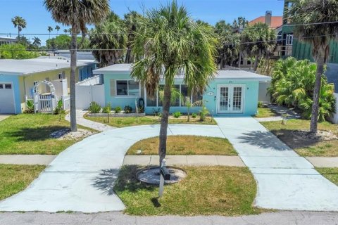Casa en Clearwater, Florida 3 dormitorios, 131.92 m2 № 2111798