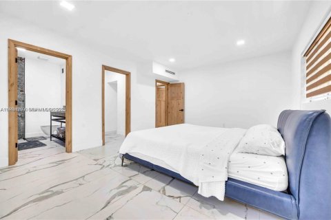 Villa ou maison à louer à Miami Beach, Floride: 4 chambres, 187.76 m2 № 1992829 - photo 8