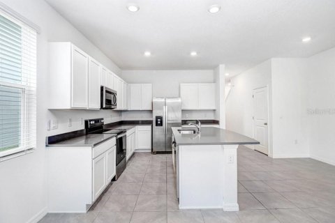 Townhouse in Apollo Beach, Florida 3 bedrooms, 167.41 sq.m. № 2296551 - photo 5