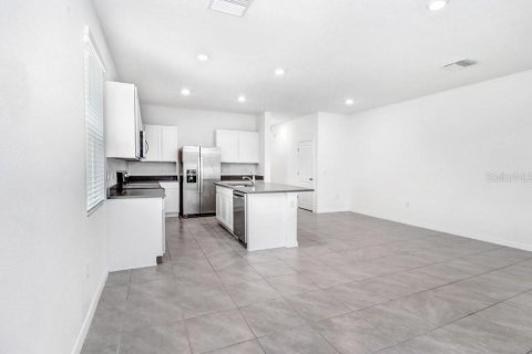 Townhouse in Apollo Beach, Florida 3 bedrooms, 167.41 sq.m. № 2296551 - photo 9