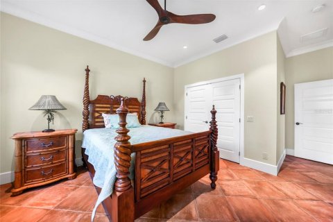 House in Punta Gorda, Florida 5 bedrooms, 383.5 sq.m. № 1580122 - photo 26