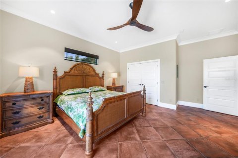 House in Punta Gorda, Florida 5 bedrooms, 383.5 sq.m. № 1580122 - photo 22