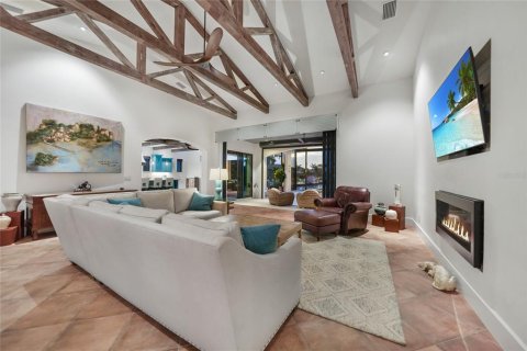 House in Punta Gorda, Florida 5 bedrooms, 383.5 sq.m. № 1580122 - photo 6