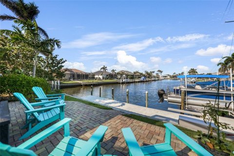 House in Punta Gorda, Florida 5 bedrooms, 383.5 sq.m. № 1580122 - photo 4