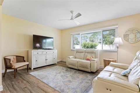 House in Sarasota, Florida 2 bedrooms, 137.5 sq.m. № 1885923 - photo 19