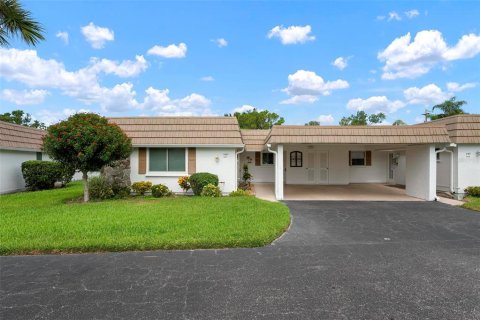 House in Sarasota, Florida 2 bedrooms, 137.5 sq.m. № 1885923 - photo 2