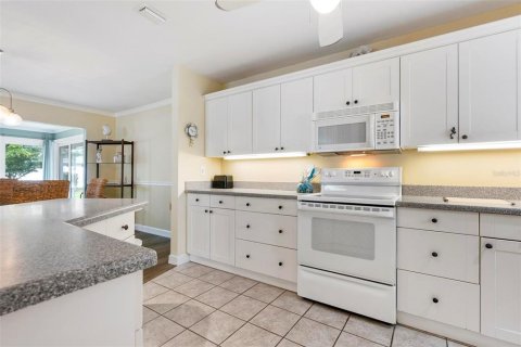 House in Sarasota, Florida 2 bedrooms, 137.5 sq.m. № 1885923 - photo 11