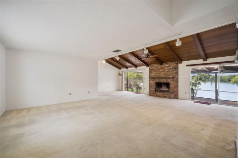 Casa en venta en Eustis, Florida, 4 dormitorios, 196.4 m2 № 2092479 - foto 15