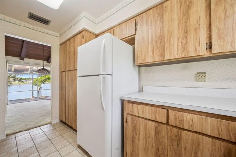 Casa en venta en Eustis, Florida, 4 dormitorios, 196.4 m2 № 2092479 - foto 23