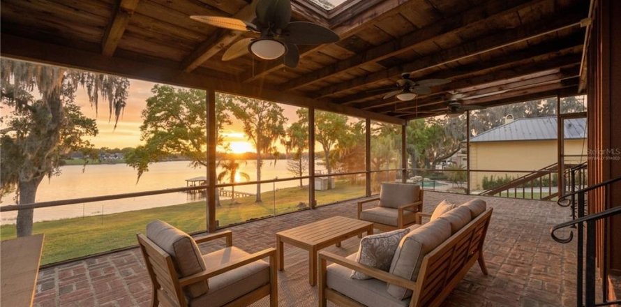 Casa en Eustis, Florida 4 dormitorios, 196.4 m2 № 2092479