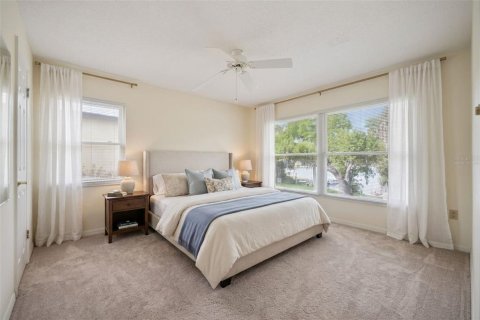 Casa en venta en Eustis, Florida, 4 dormitorios, 196.4 m2 № 2092479 - foto 7