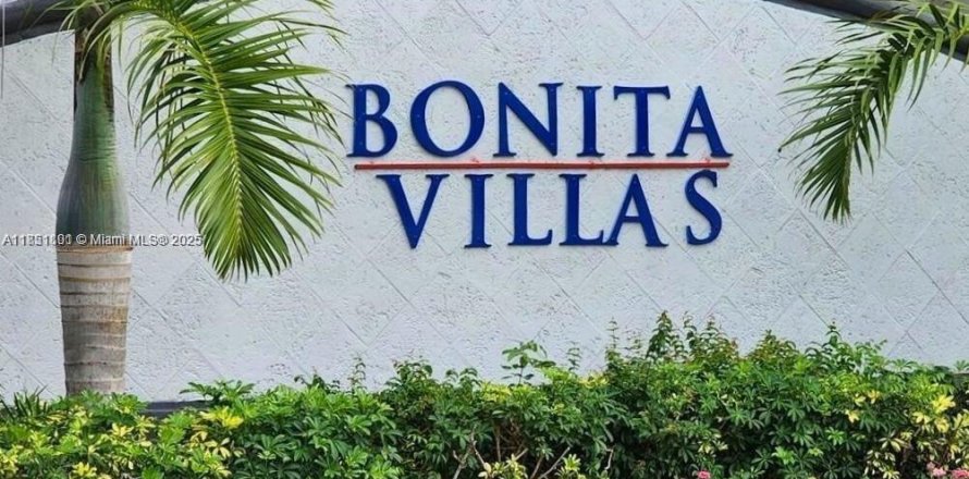 Adosado en Miami, Florida 3 dormitorios, 106.84 m2 № 1858146