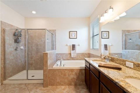 Casa en venta en Land O' Lakes, Florida, 4 dormitorios, 191.47 m2 № 1900072 - foto 5