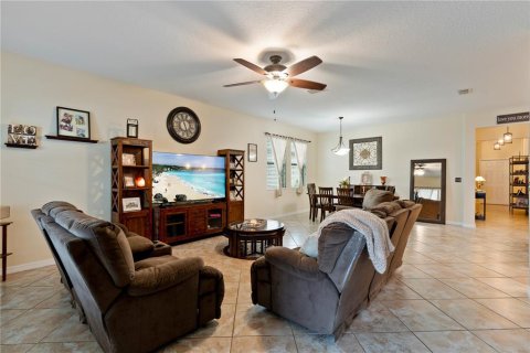 Casa en venta en Land O' Lakes, Florida, 4 dormitorios, 191.47 m2 № 1900072 - foto 17