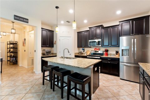 Casa en venta en Land O' Lakes, Florida, 4 dormitorios, 191.47 m2 № 1900072 - foto 11