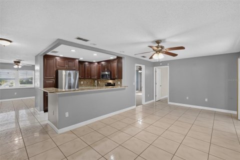 Casa en venta en Holiday, Florida, 4 dormitorios, 161.84 m2 № 2308712 - foto 9