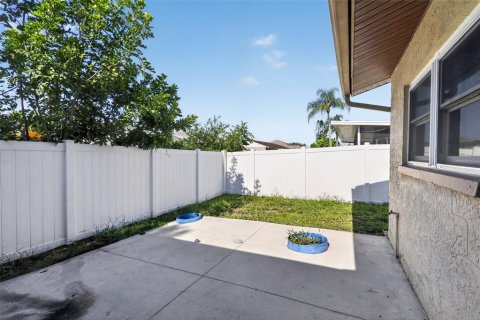 Casa en venta en Holiday, Florida, 4 dormitorios, 161.84 m2 № 2308712 - foto 19