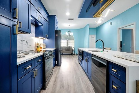 Купить виллу или дом в Киссимми, Флорида 7 комнат, 131.64м2, № 2118617 - фото 13