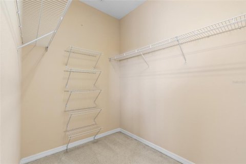 Townhouse in Saint Petersburg, Florida 3 bedrooms, 189.89 sq.m. № 1884601 - photo 25