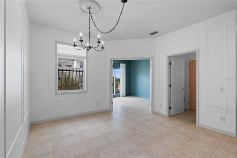 Townhouse in Saint Petersburg, Florida 3 bedrooms, 189.89 sq.m. № 1884601 - photo 13