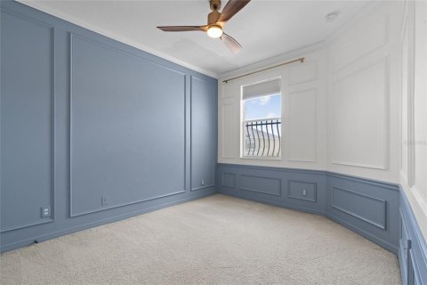 Townhouse in Saint Petersburg, Florida 3 bedrooms, 189.89 sq.m. № 1884601 - photo 26
