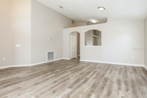 Villa ou maison à louer à Kissimmee, Floride: 4 chambres, 184.69 m2 № 2426858 - photo 4