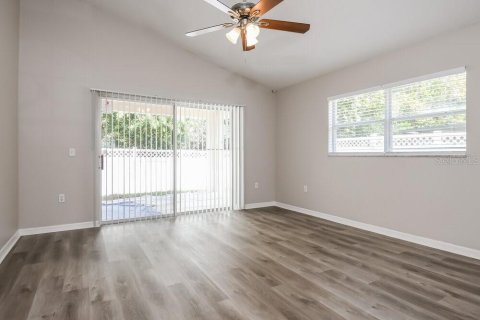 Villa ou maison à louer à Kissimmee, Floride: 4 chambres, 184.69 m2 № 2426858 - photo 7