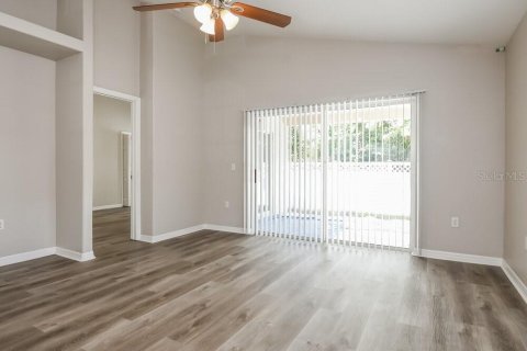 Villa ou maison à louer à Kissimmee, Floride: 4 chambres, 184.69 m2 № 2426858 - photo 8