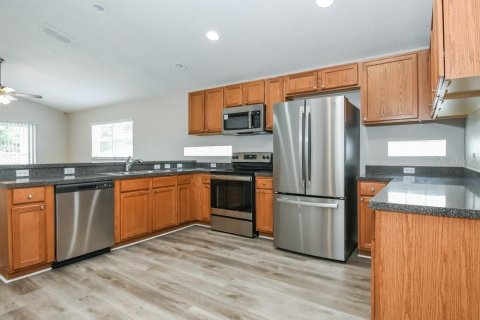 Villa ou maison à louer à Kissimmee, Floride: 4 chambres, 184.69 m2 № 2426858 - photo 6