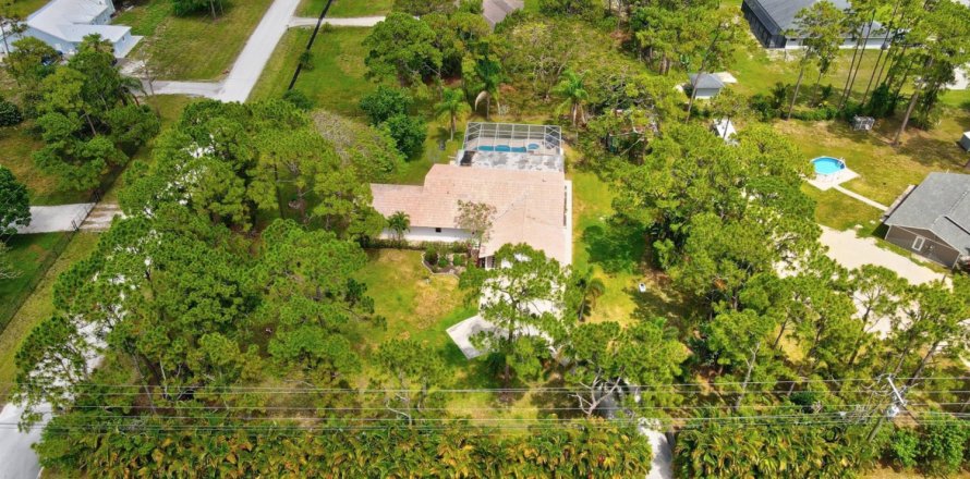 House in Loxahatchee Groves, Florida 5 bedrooms, 303.6 sq.m. № 1168878