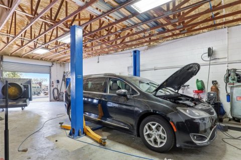 Propiedad comercial en venta en Sebastian, Florida № 2048232 - foto 10